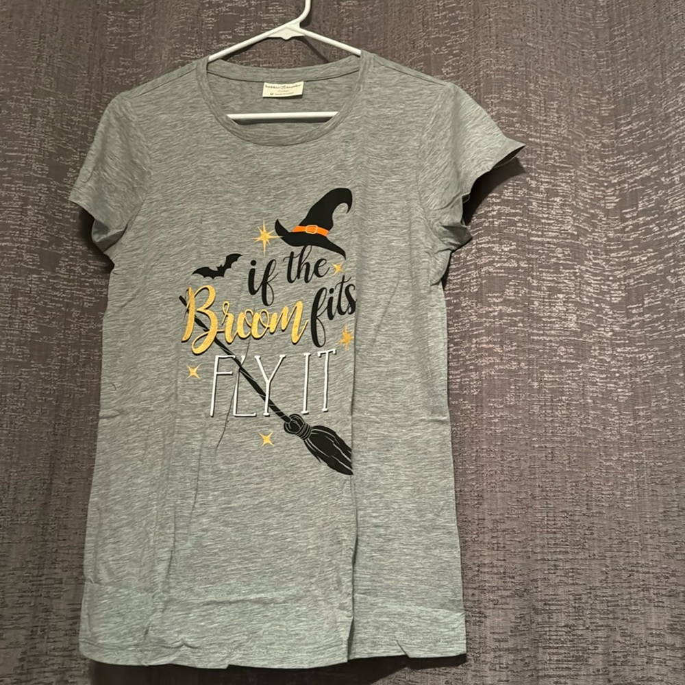 NWOT Women’s Halloween Tee